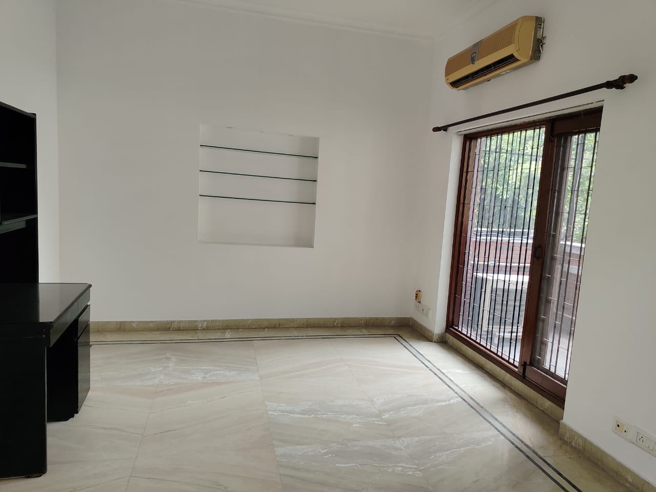 3 BHK Builder Floor For Rent in Saket 