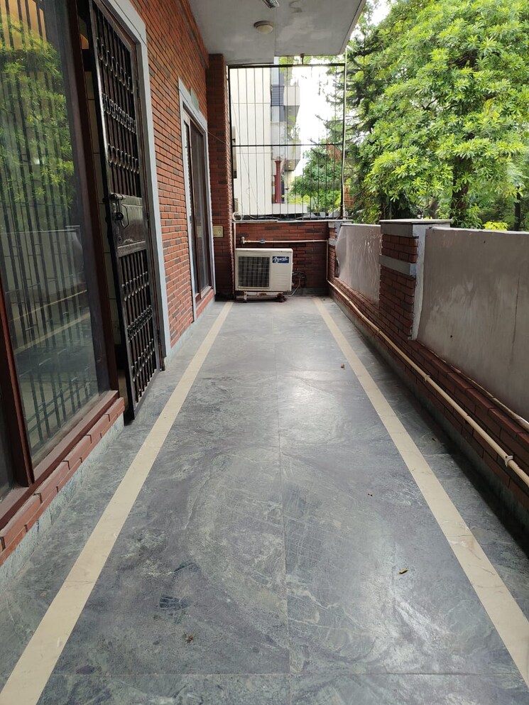 Balcony, saket 3 Bedroom 1800 Sq.Ft. Builder Floor In Saket Delhi 9070402