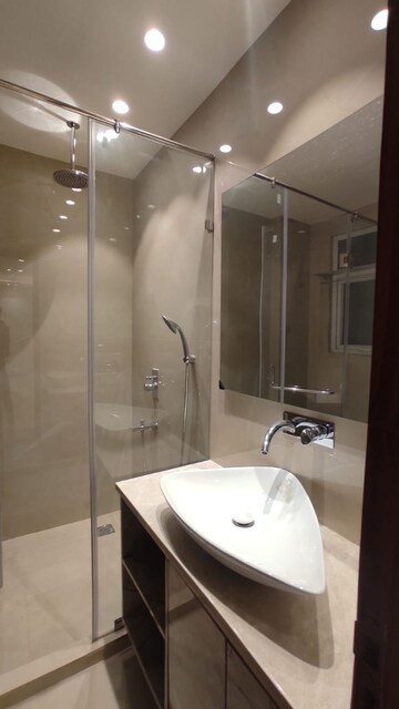 Bathroom in 3 BHK Apartment at Safdarjung Enclave – for Rent