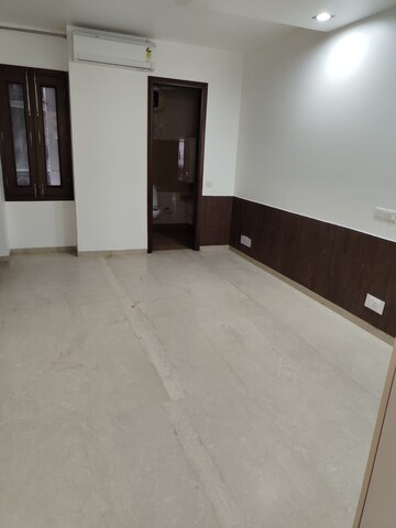Room in 3 BHK Builder Floor at Uday Park – for Rent