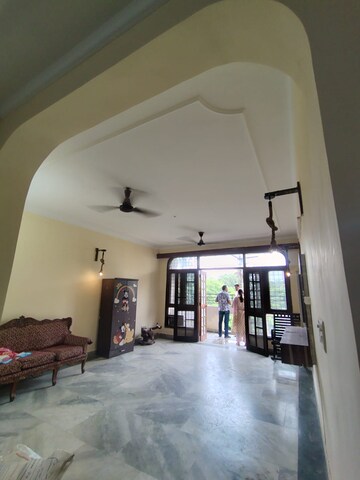 Building Lobby in 3 BHK Builder Floor at Malviya Nagar – for Rent