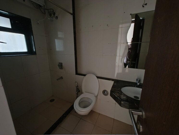 Bathroom, aristo-pearl-residency 3 Bedroom 1840 Sq.Ft. Apartment In Prabhadevi Mumbai 9070420