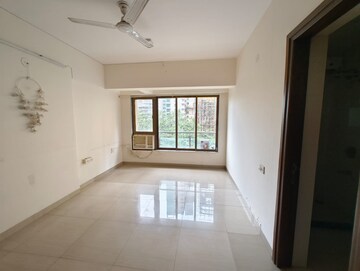 Room in 3 BHK Apartment at Aristo Pearl Residency, Prabhadevi – for Rent