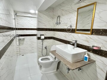Bathroom in 1 BHK Builder Floor at Malviya Nagar – for Rent