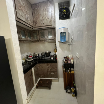 Bathroom in 1 BHK Builder Floor at Malviya Nagar – for Rent