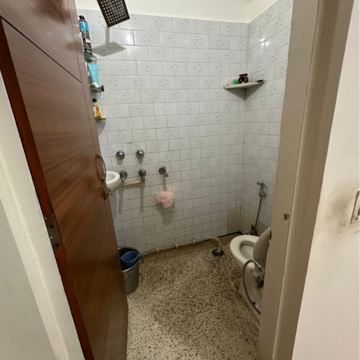 Bathroom in 1 BHK Builder Floor at Malviya Nagar – for Rent