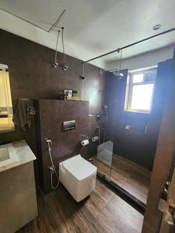 Attached Bathroom in 2.5 BHK Villa at Maula Ali – for Rent