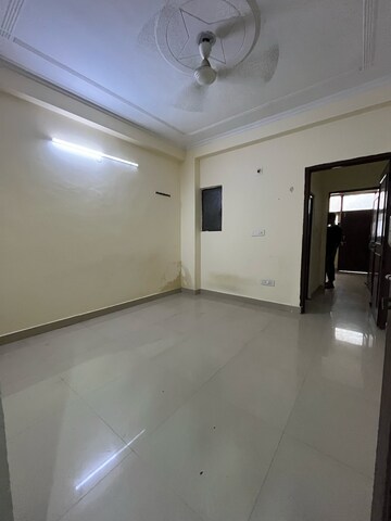 Room in 1 BHK Builder Floor at Saket – for Rent