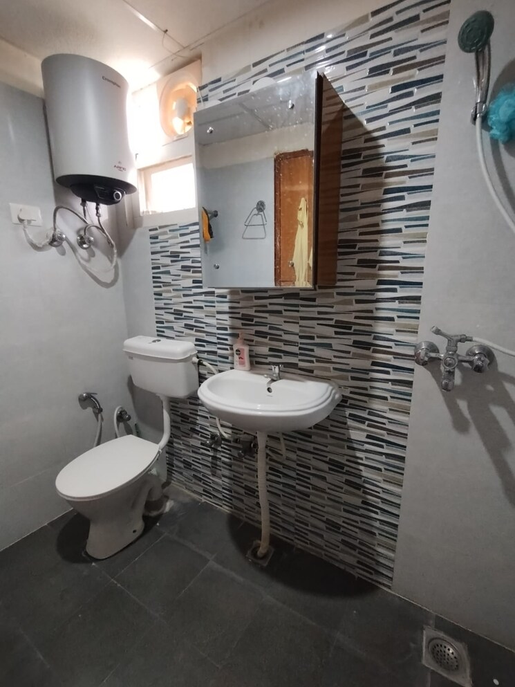 Team Area, signature-global-the-roselia 2 Bedroom 800 Sq.Ft. Apartment In Sector 95a Gurgaon 9070440