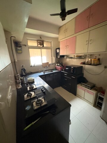 Team Area in 2.5 BHK Apartment at Hiranandani Meadows, Manpada – for Rent