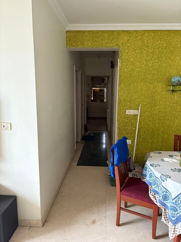 Furnished Amenities in 2.5 BHK Apartment at Hiranandani Meadows, Manpada – for Rent