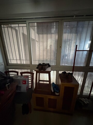 Team Area in 2.5 BHK Apartment at Hiranandani Meadows, Manpada – for Rent