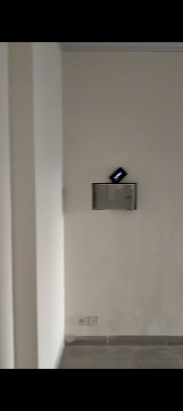 Furnished Amenities in 2 BHK Apartment at Gaur City 5th Avenue, Sector 4 Greater Noida – for Rent