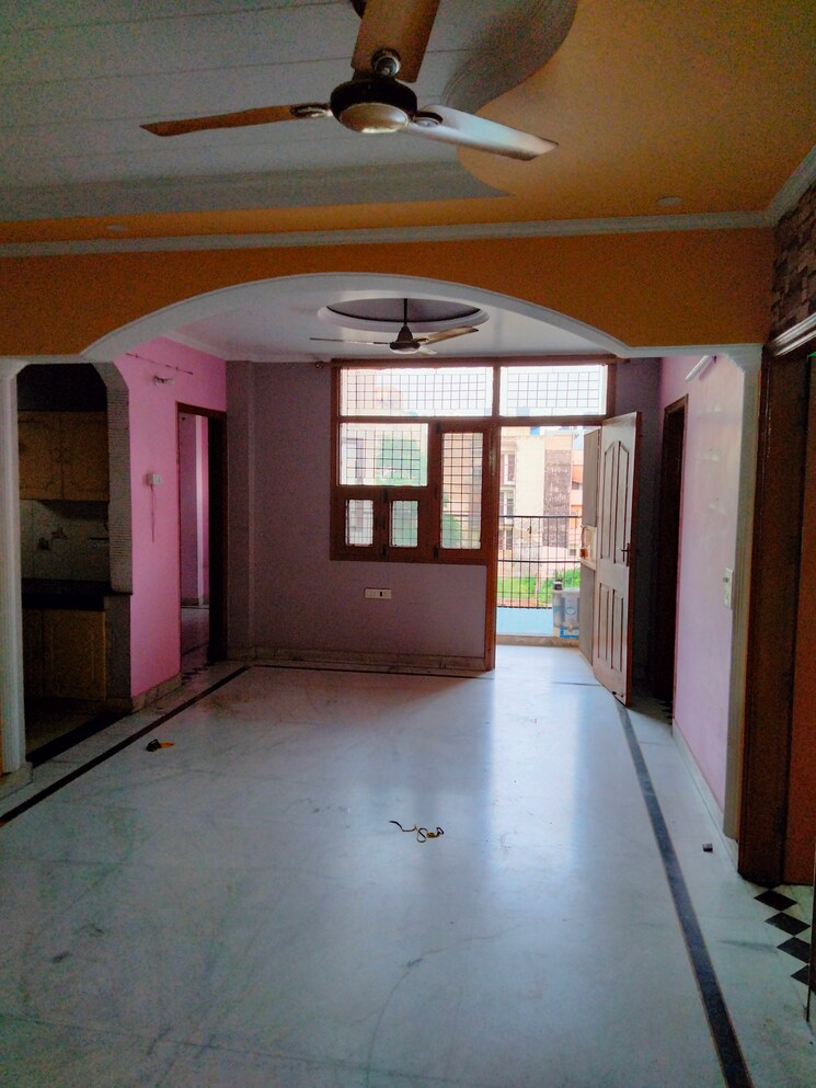 Room, vinayak-apartments-vasundhara 3 Bedroom 1500 Sq.Ft. Apartment In Vasundhara Sector 9 Ghaziabad 9070528