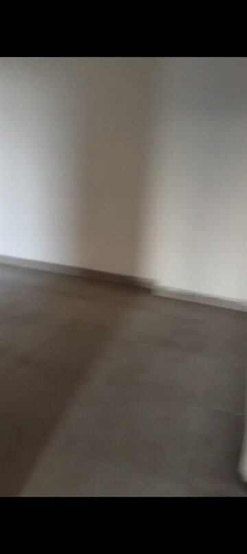 Room in 2 BHK Apartment at Gaur City 6th Avenue, Sector 4 Greater Noida – for Rent