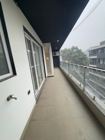 Balcony in 3 BHK Builder Floor at Ansal Sushant Lok I, Sector 43 – for Rent