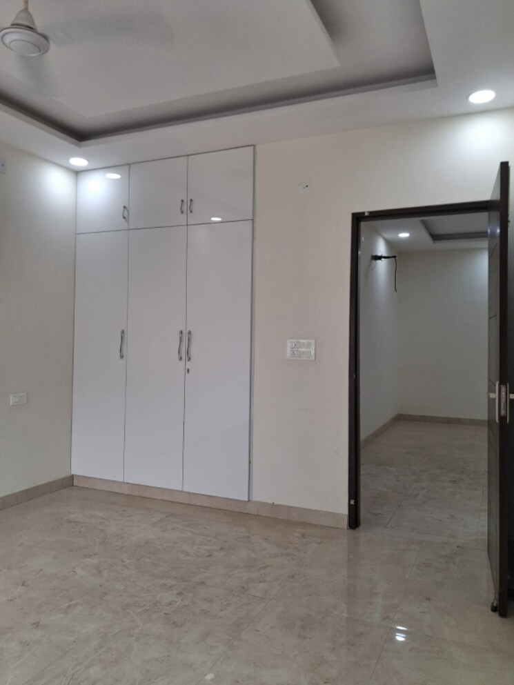 Room, sector 28 4 Bedroom 3150 Sq.Ft. Builder Floor In Sector 28 Faridabad 9070561