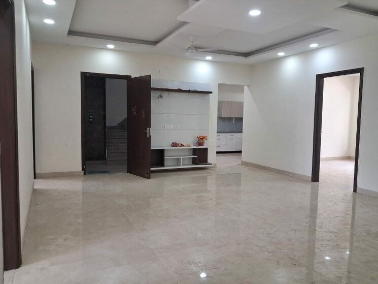 Room, sector 28 4 Bedroom 3150 Sq.Ft. Builder Floor In Sector 28 Faridabad 9070561