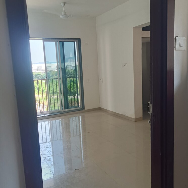 Room, shri-ram-mill 1 RK 300 Sq.Ft. Apartment In Worli Mumbai 9067177
