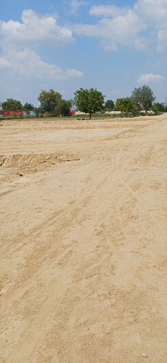 Plot For Sale in Dheeraj Nagar