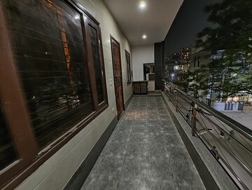 Balcony in 2 BHK Builder Floor at Ansal Sushant Lok I, Sector 43 – for Rent