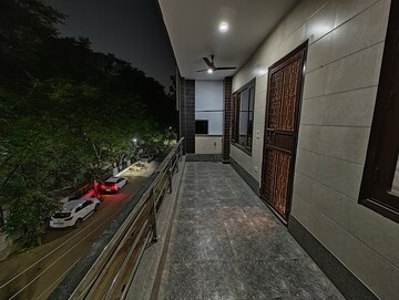 Balcony in 2 BHK Builder Floor at Ansal Sushant Lok I, Sector 43 – for Rent