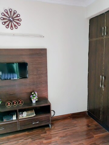 Furnished Amenities in 3 BHK Apartment at Panchsheel Wellington 2, Dundahera – for Rent