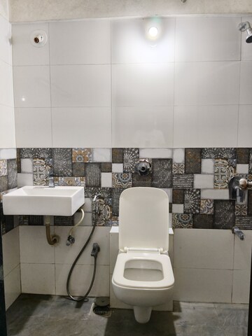 Team Area in 1 BHK Apartment at Swaroop Residency, Ghatkopar East – for Sale