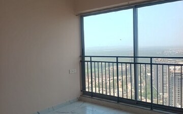 Room in 1 BHK Apartment at Dynamix Avanya, Dahisar East – for Rent