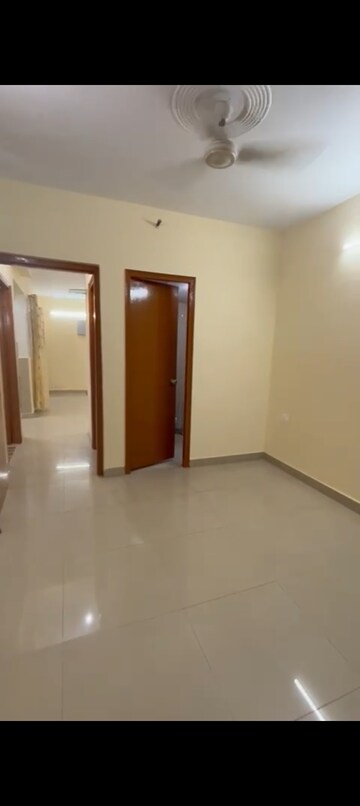 Room in 2 BHK Apartment at Hawelia Valencia Homes, Sector 1 Greater Noida – for Rent
