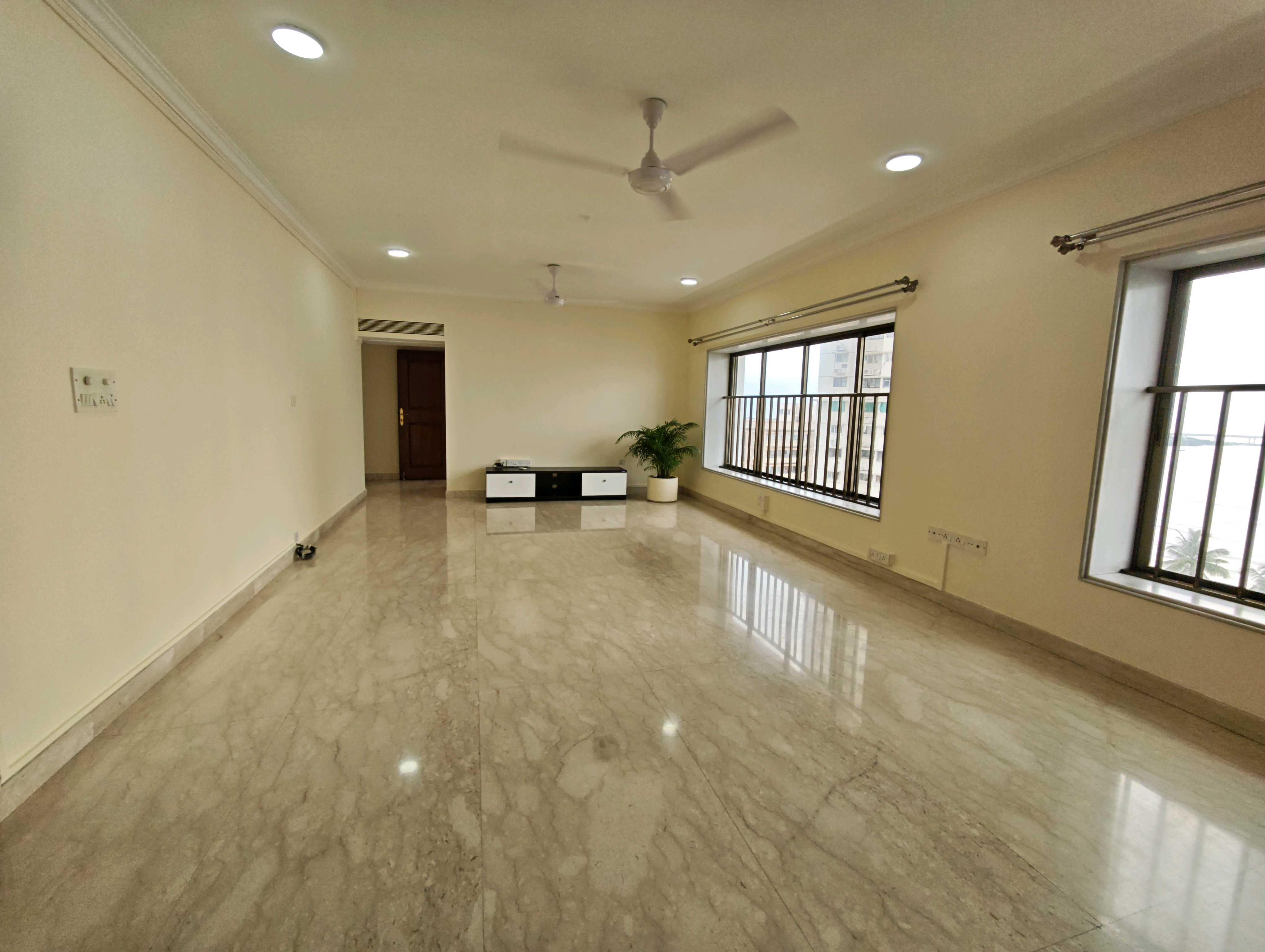 4 BHK + Servant Room Apartment For Rent in Prabhadevi CHS