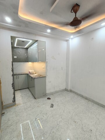 Team Area in 1 BHK Builder Floor at Malviya Nagar – for Rent