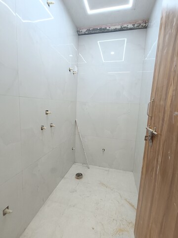 Bathroom in 1 BHK Builder Floor at Malviya Nagar – for Rent