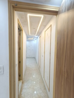 Building Lobby in 1 BHK Builder Floor at Malviya Nagar – for Rent