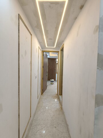 Building Lobby in 1 BHK Builder Floor at Malviya Nagar – for Rent