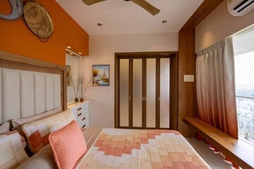 Bedroom in 4 BHK Apartment at Andheri West – for Rent