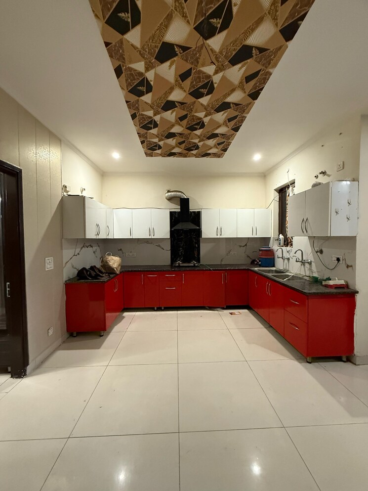 Kitchen, vip road 3 Bedroom 1800 Sq.Ft. Apartment In Vip Road Zirakpur 9070754