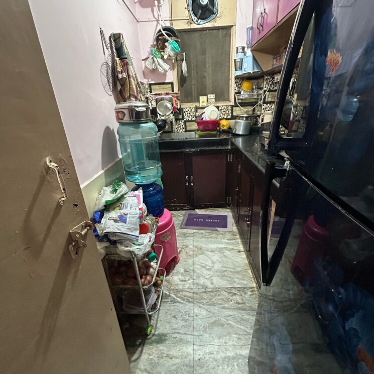  Parking, batla house 1.5 Bedroom 550 Sq.Ft. Builder Floor In Batla House Delhi 9070762