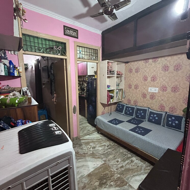 Bedroom, batla house 1.5 Bedroom 550 Sq.Ft. Builder Floor In Batla House Delhi 9070762