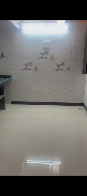Room in 1 RK Apartment at Kurla West – for Rent