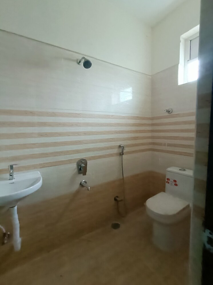 Bathroom, sri-nidhi-indraprastha-residency 2 Bedroom 1500 Sq.Ft. Apartment In Bachupally Hyderabad 9070768