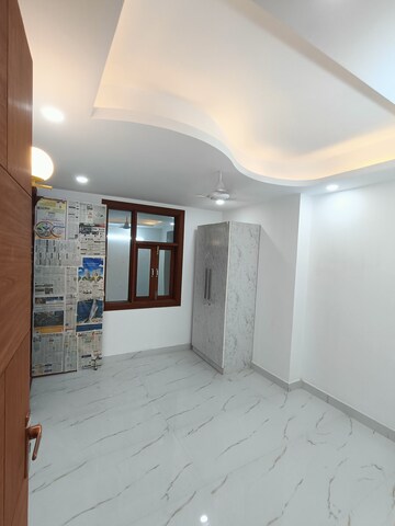Room in 2 BHK Builder Floor at Panchsheel Vihar – for Rent