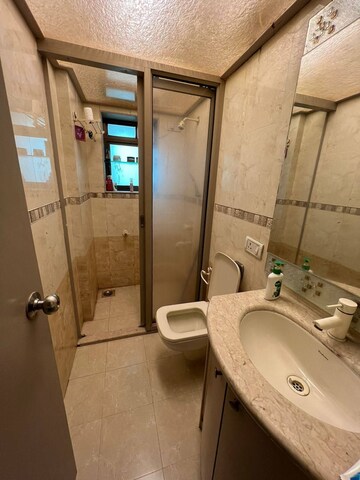 Master Bedroom in 2 BHK Apartment at Andheri West – for Rent