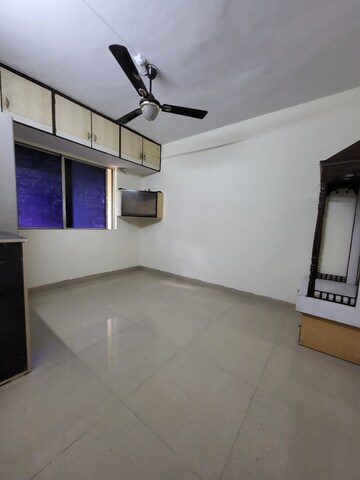 Room in 2 BHK Apartment at Sun City, Sinhagad Road – for Rent