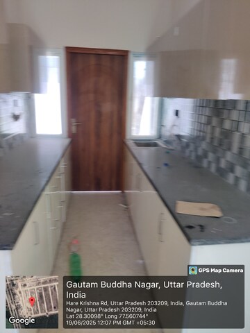 Kitchen in 1.5 BHK Villa at Gaur Yamuna City, Gaur Yamuna City – for Rent