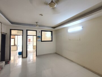 Room in 3 BHK Builder Floor at Malviya Nagar – for Rent