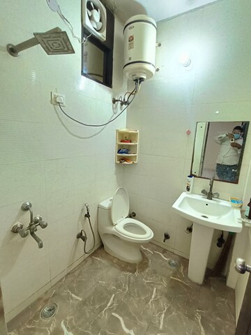 Team Area in 3 BHK Builder Floor at Malviya Nagar – for Rent