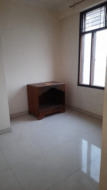 Room in 2 BHK Apartment at ACE Platinum, Zeta I Greater Noida – for Sale