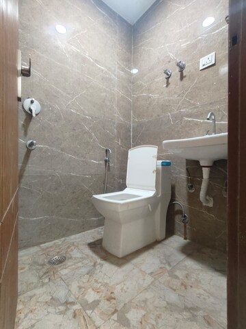 Bathroom in 1 BHK Builder Floor at Saket – for Rent