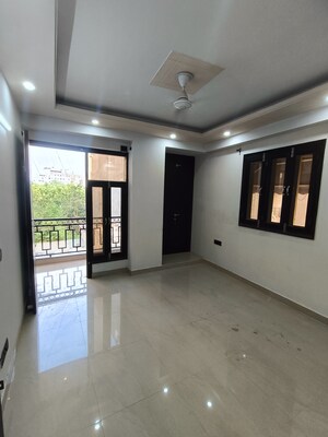 Room in 2 BHK Builder Floor at Malviya Nagar – for Rent